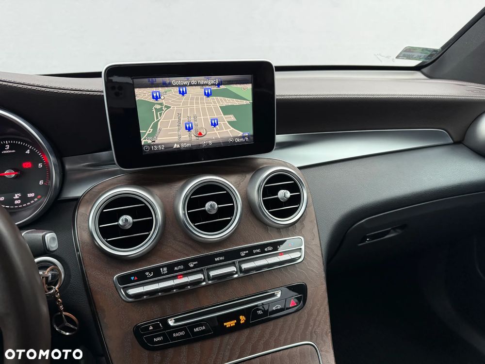 Mercedes-Benz GLC - 14