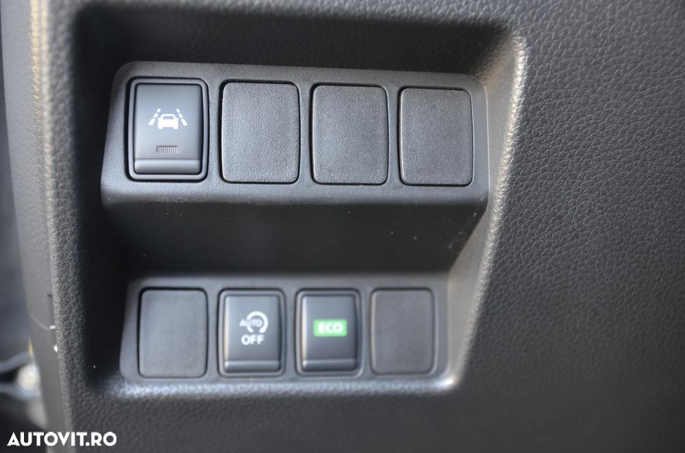 Nissan Qashqai 1.6 DCI Xtronic TEKNA+ - 24