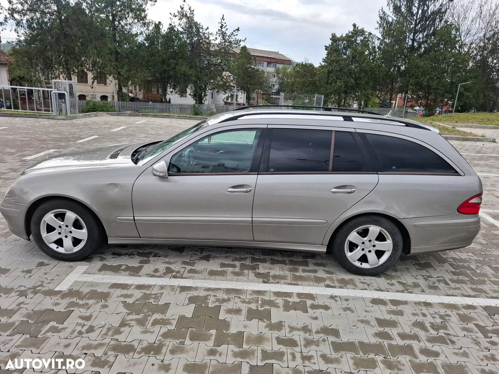 Mercedes-Benz E - 11