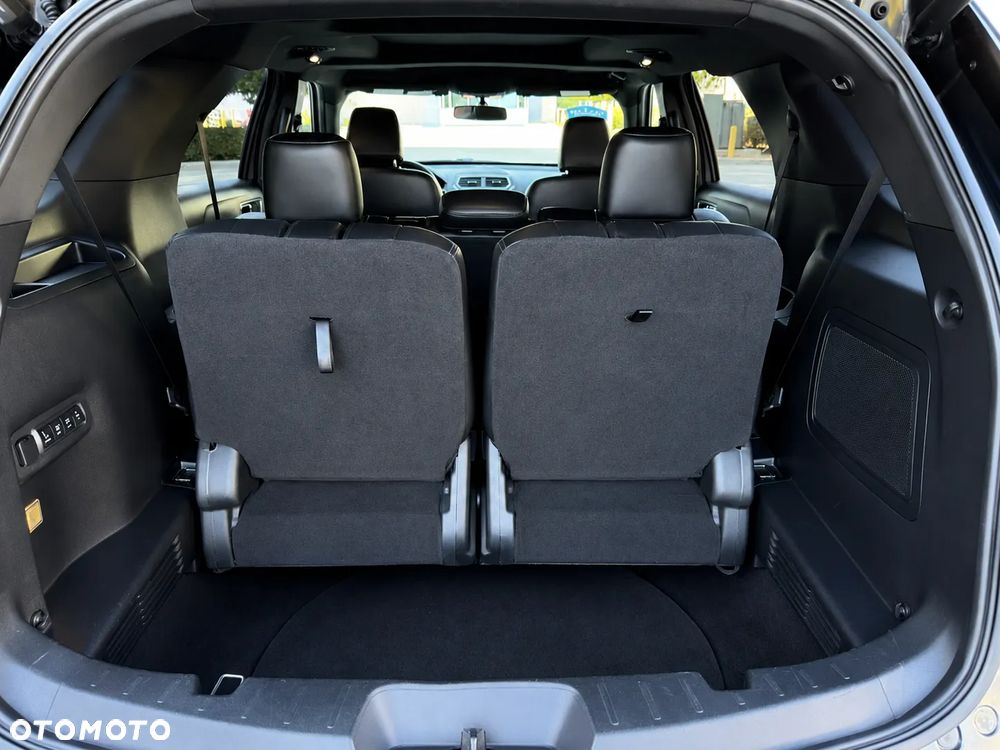 Ford Explorer - 22