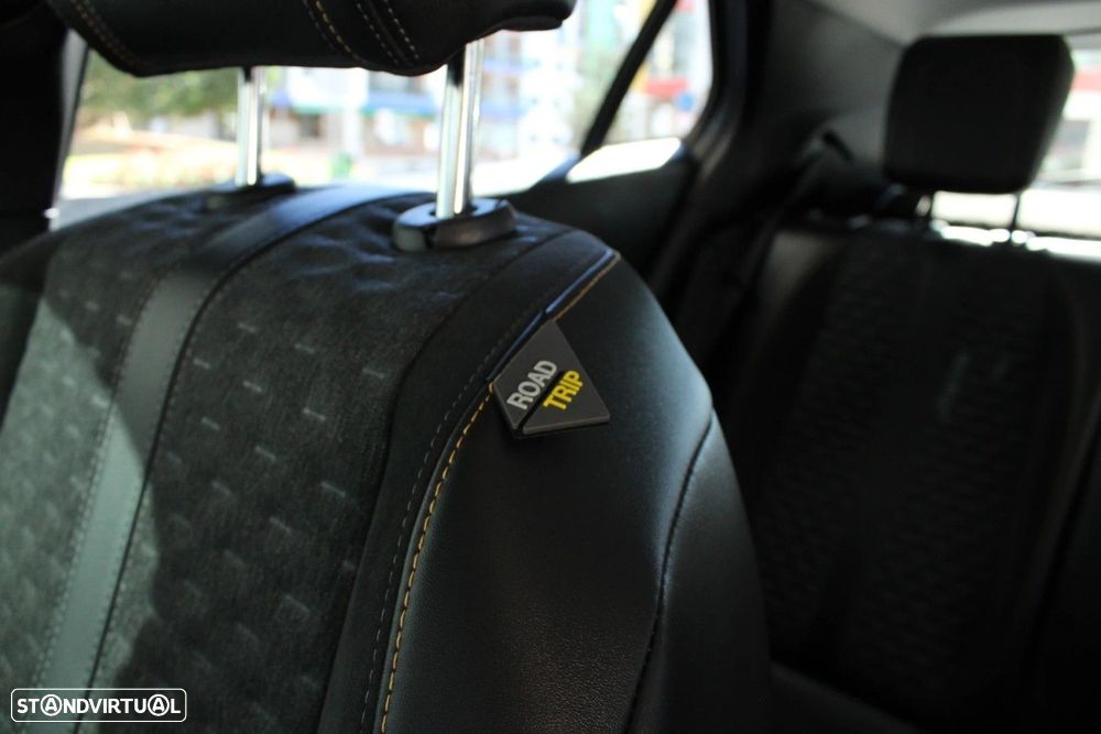 Peugeot e-2008 Allure Pack - 38
