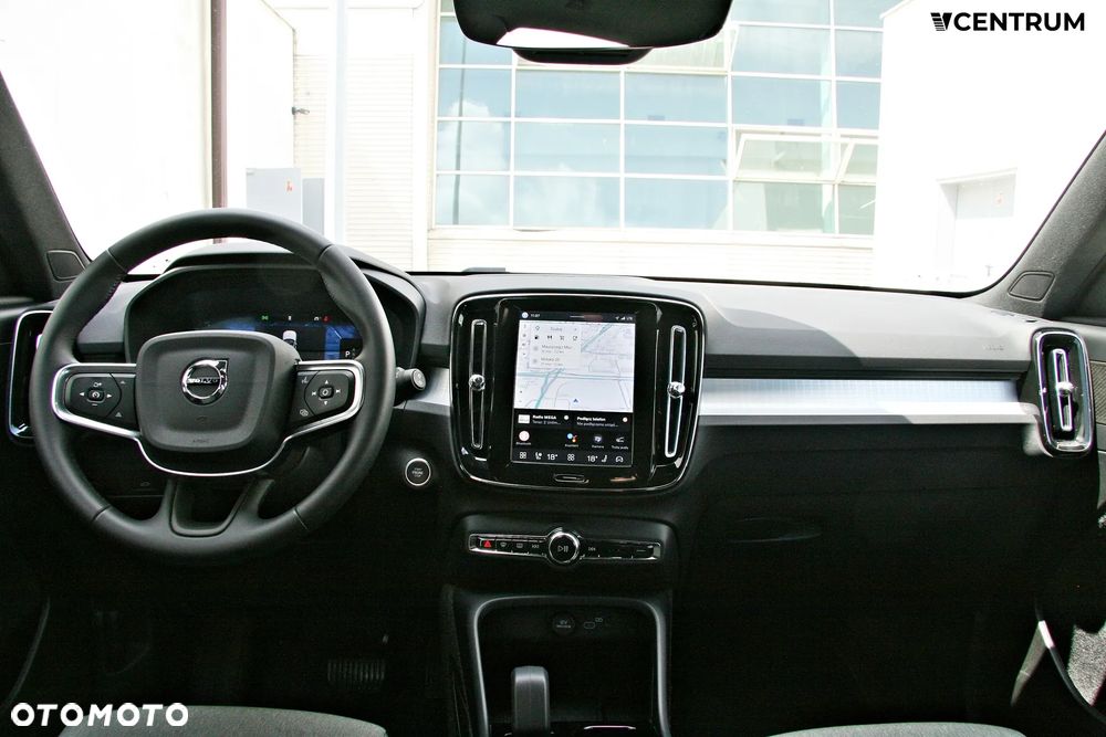 Volvo XC 40 B3 Plus Dark - 12
