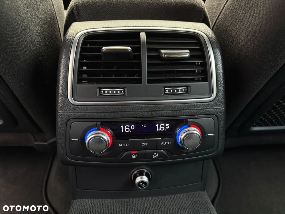 Audi A6 Avant 2.0 TDI Ultra S tronic - 34