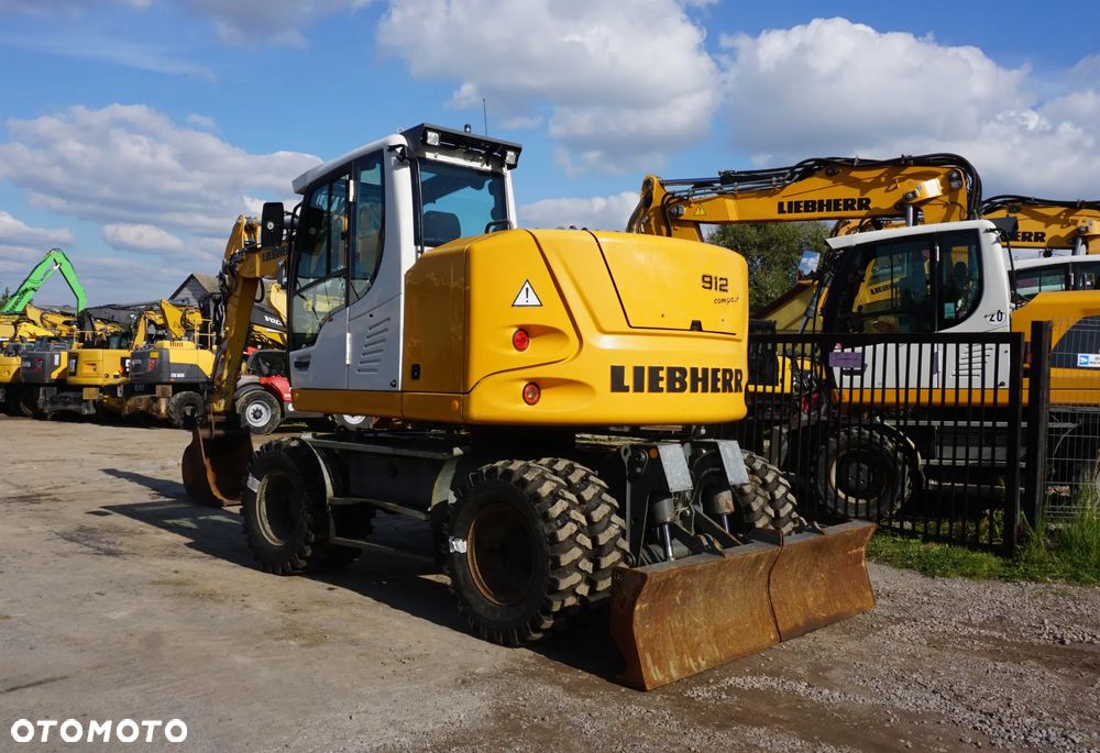 Liebherr A 912 - 7