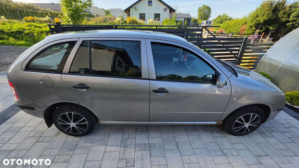 Skoda Fabia - 4