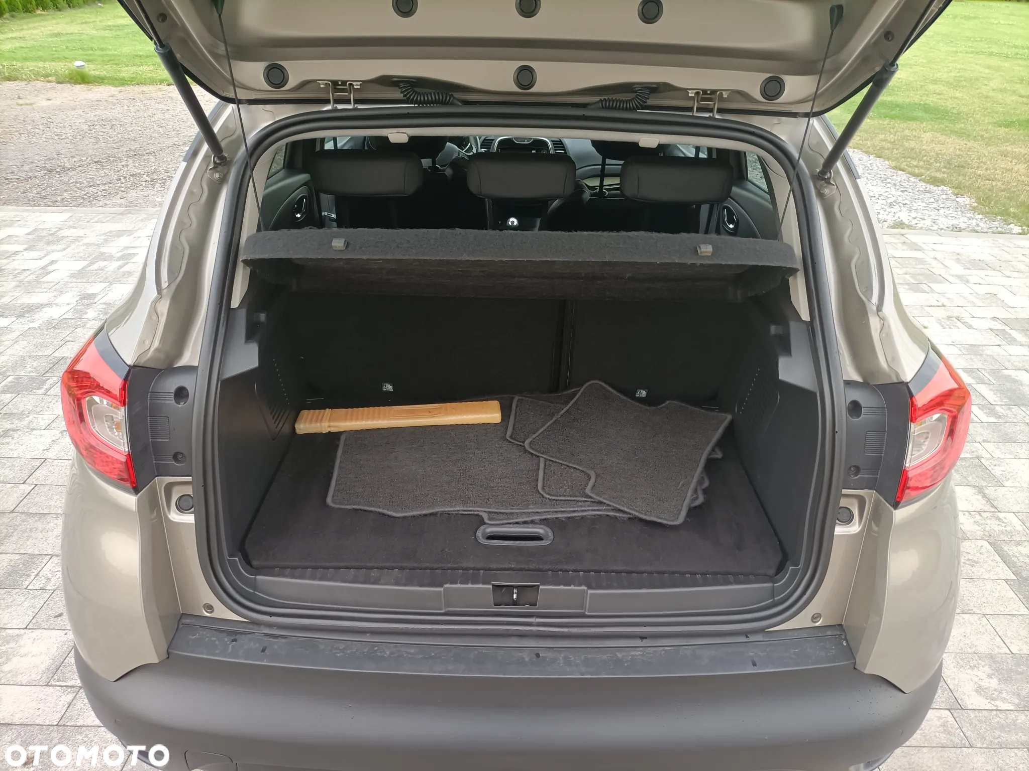 Renault Captur - 24