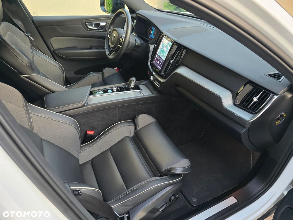 Volvo XC 60 B4 B Geartronic RDesign - 18