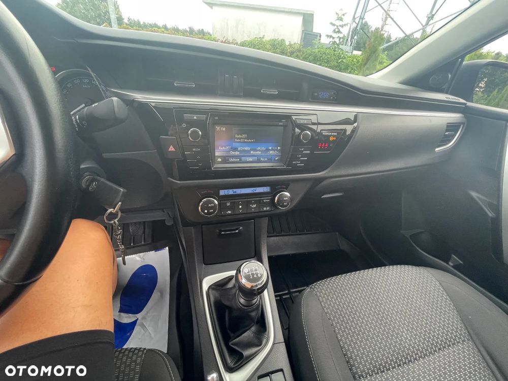 Toyota Corolla 1.6 Prestige EU6 - 16