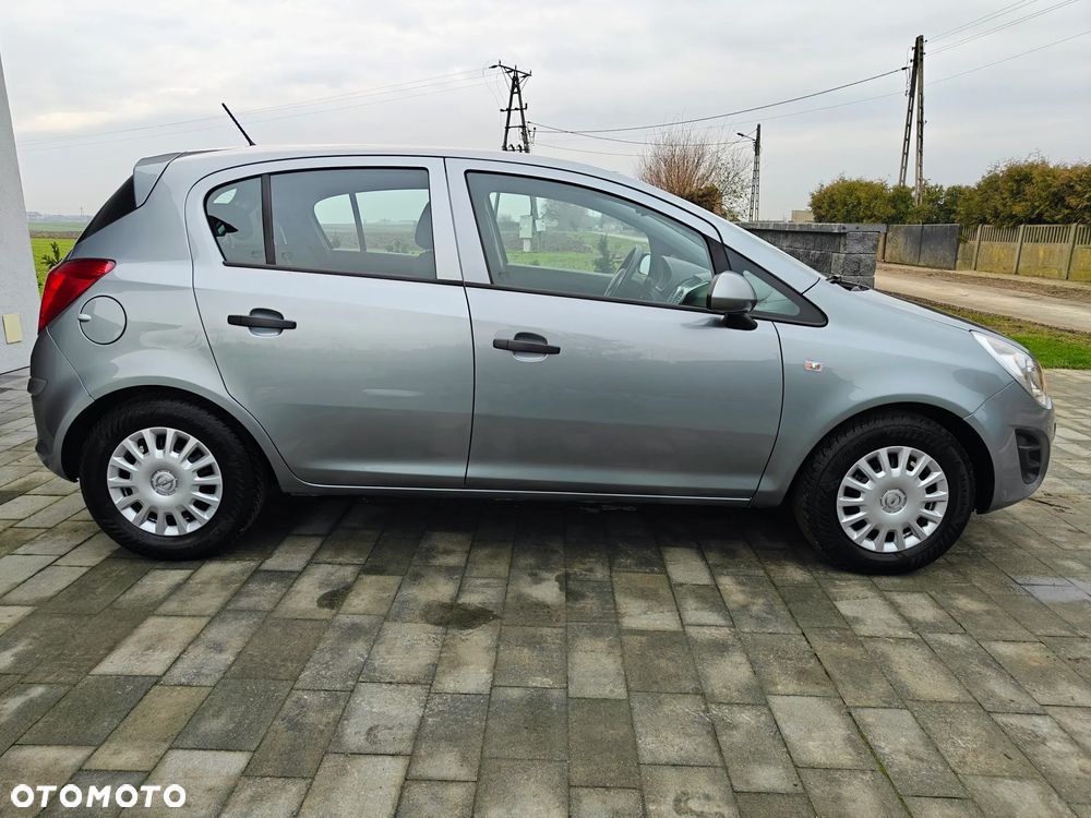 Opel Corsa 1.2 16V Edition / Active - 3