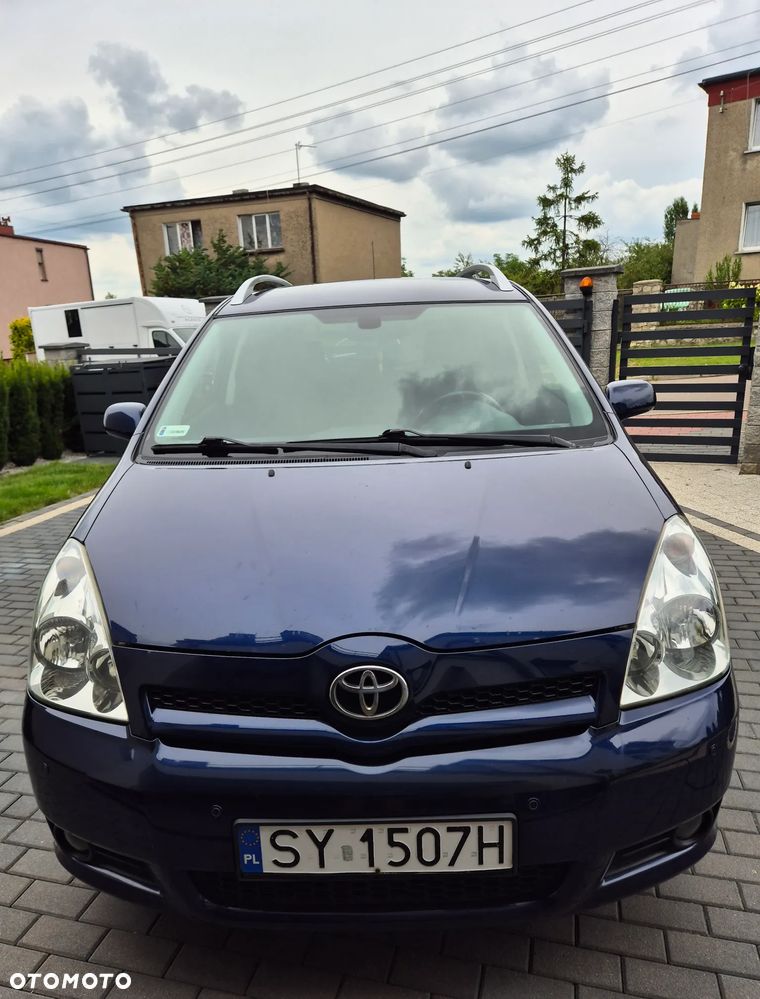 Toyota Corolla Verso - 1
