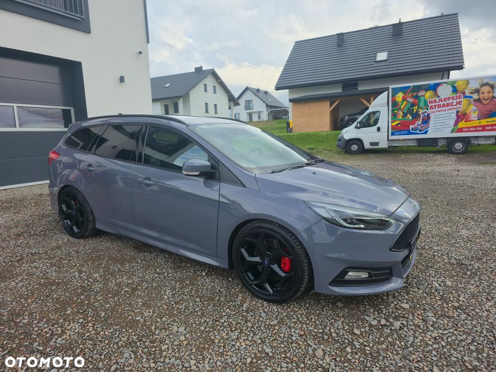 Ford Focus 2.0 EcoBoost ST - 25
