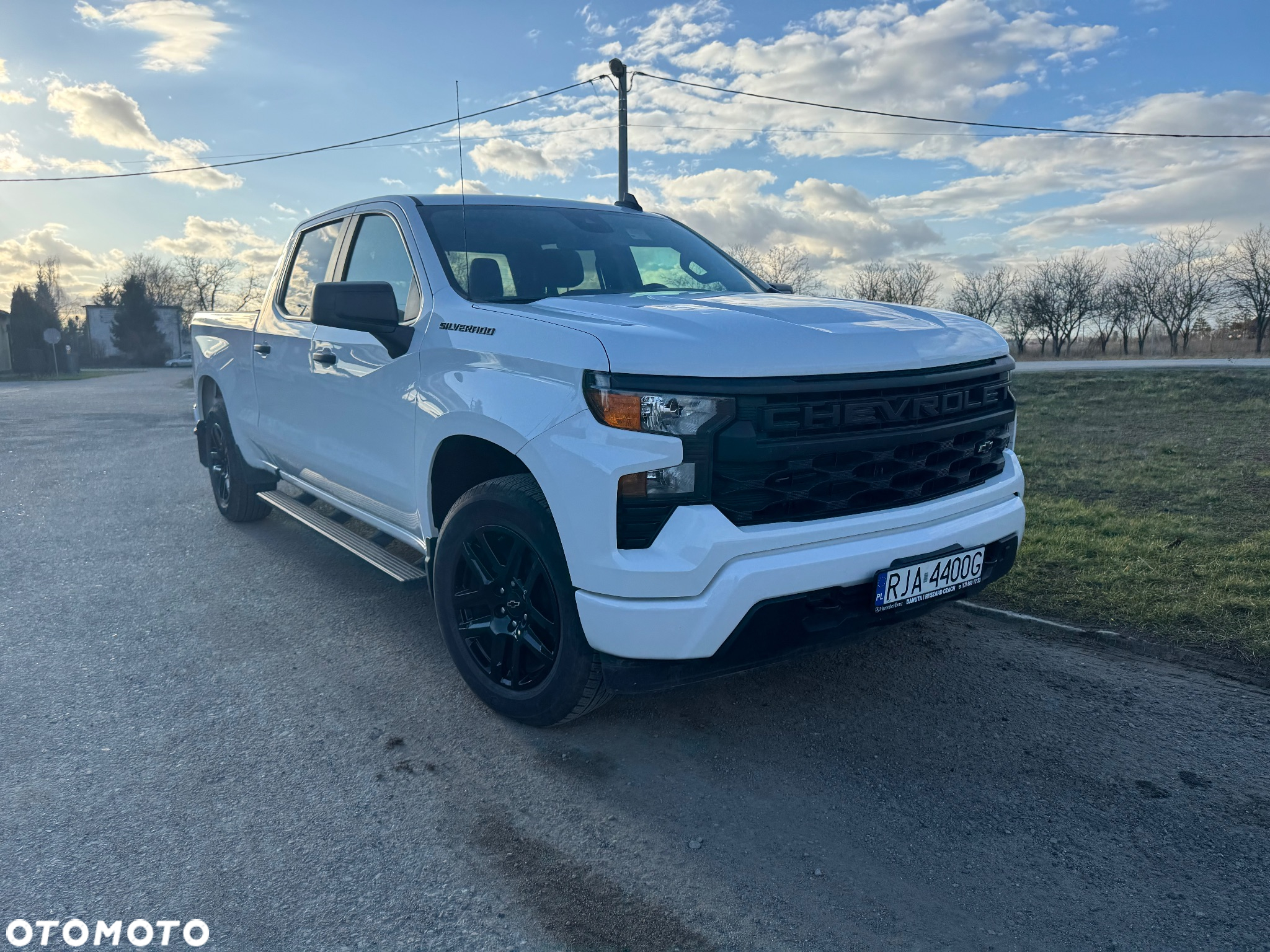 Chevrolet Silverado - 12