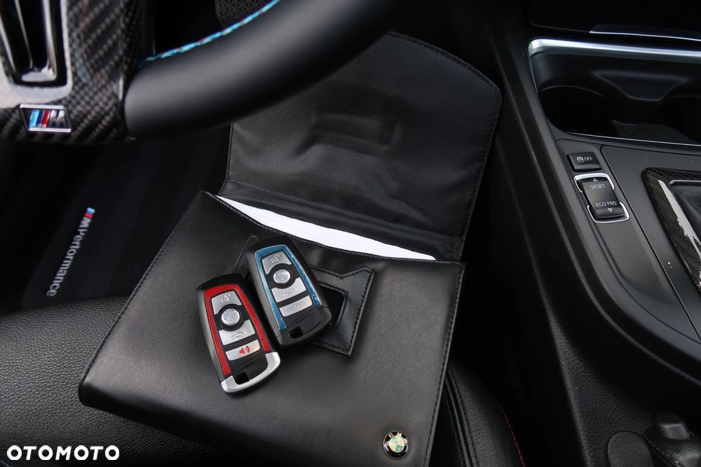 BMW Seria 3 335i xDrive M Sport - 34