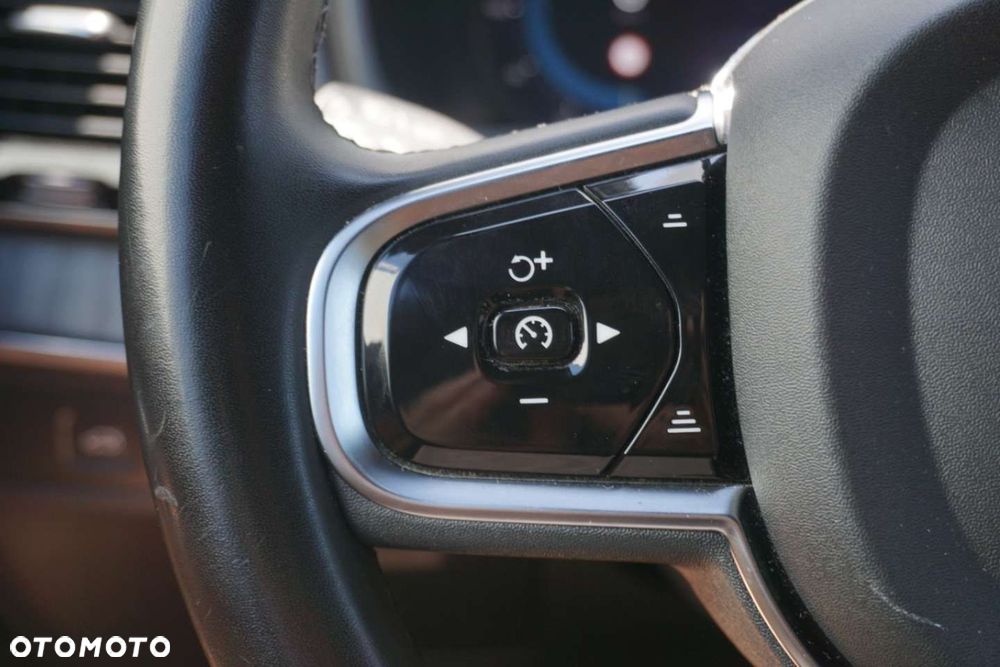 Volvo XC 90 - 11