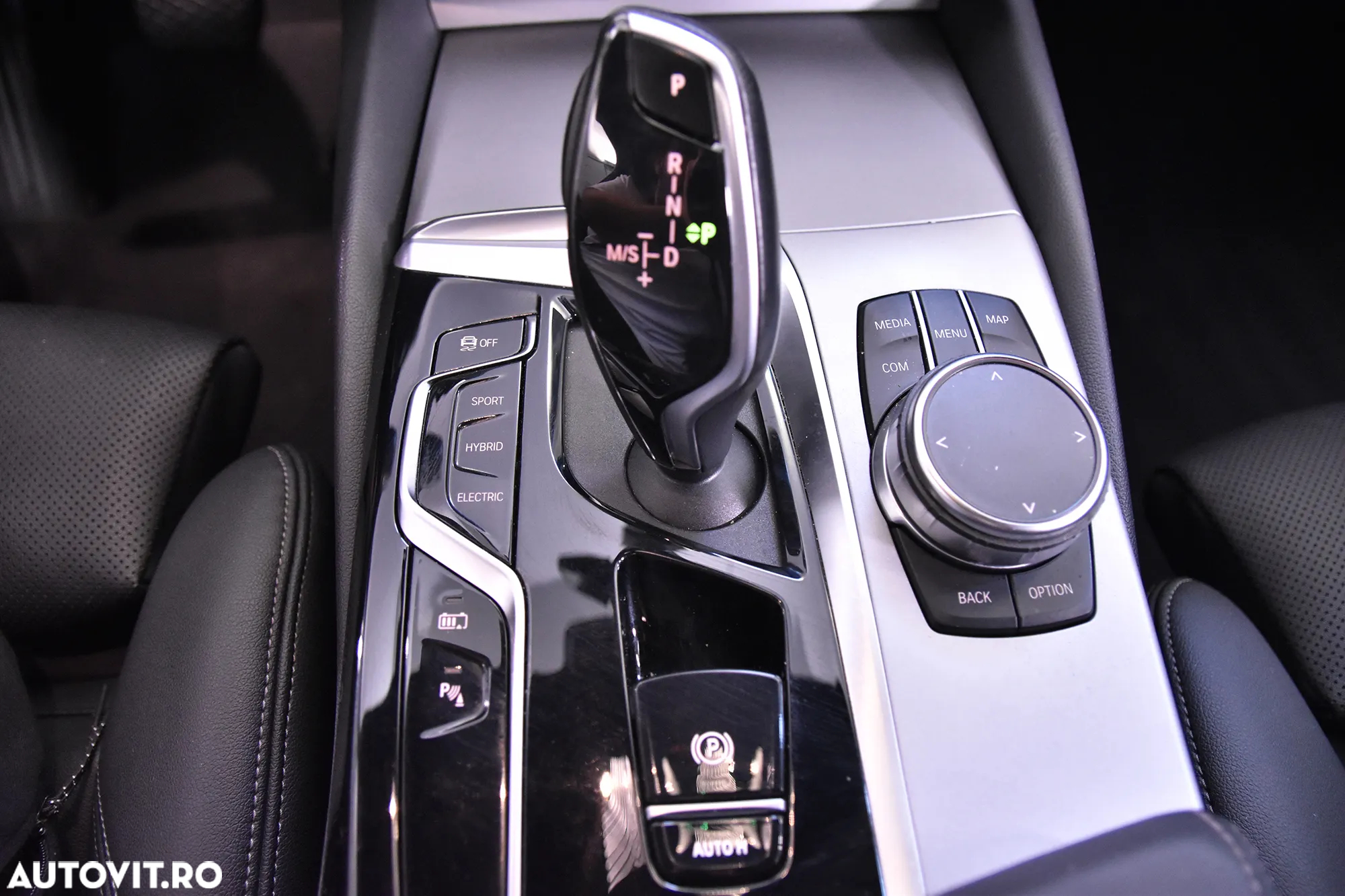 BMW Seria 5 530e xDrive Touring Aut. - 17