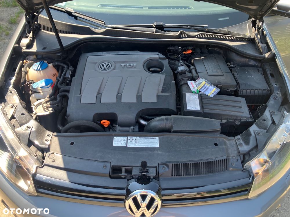 Volkswagen Golf 1.6 TDI DPF Highline - 11