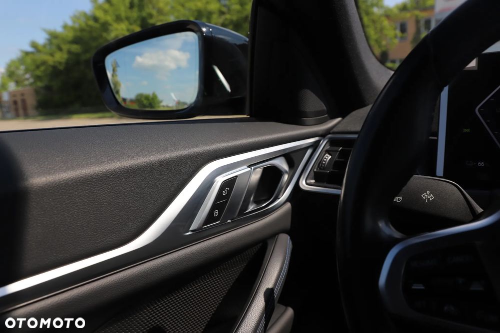 BMW i4 80.7kWh eDrive 35 - 12