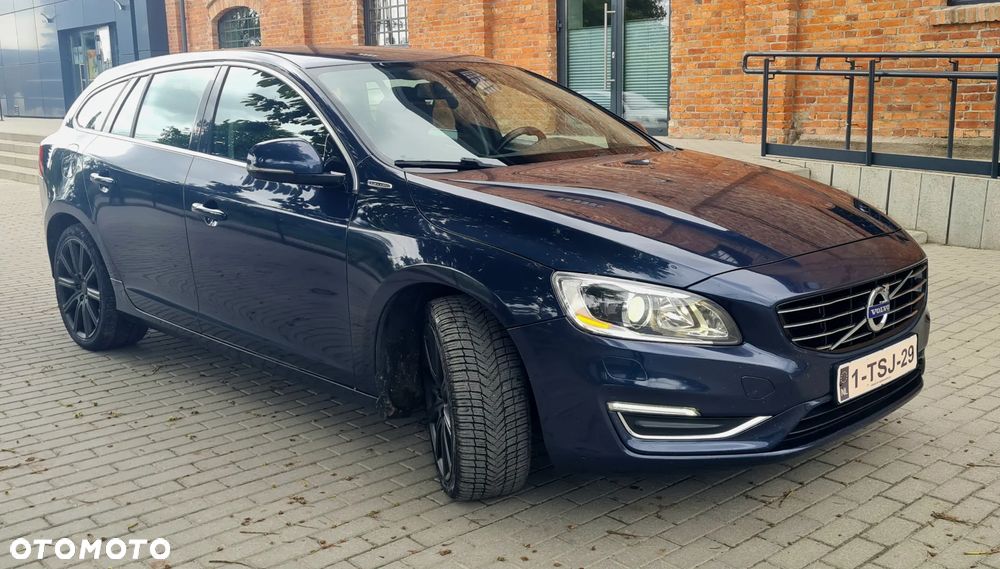 Volvo V60 D6 AWD Plug-in Hybrid Summum - 15
