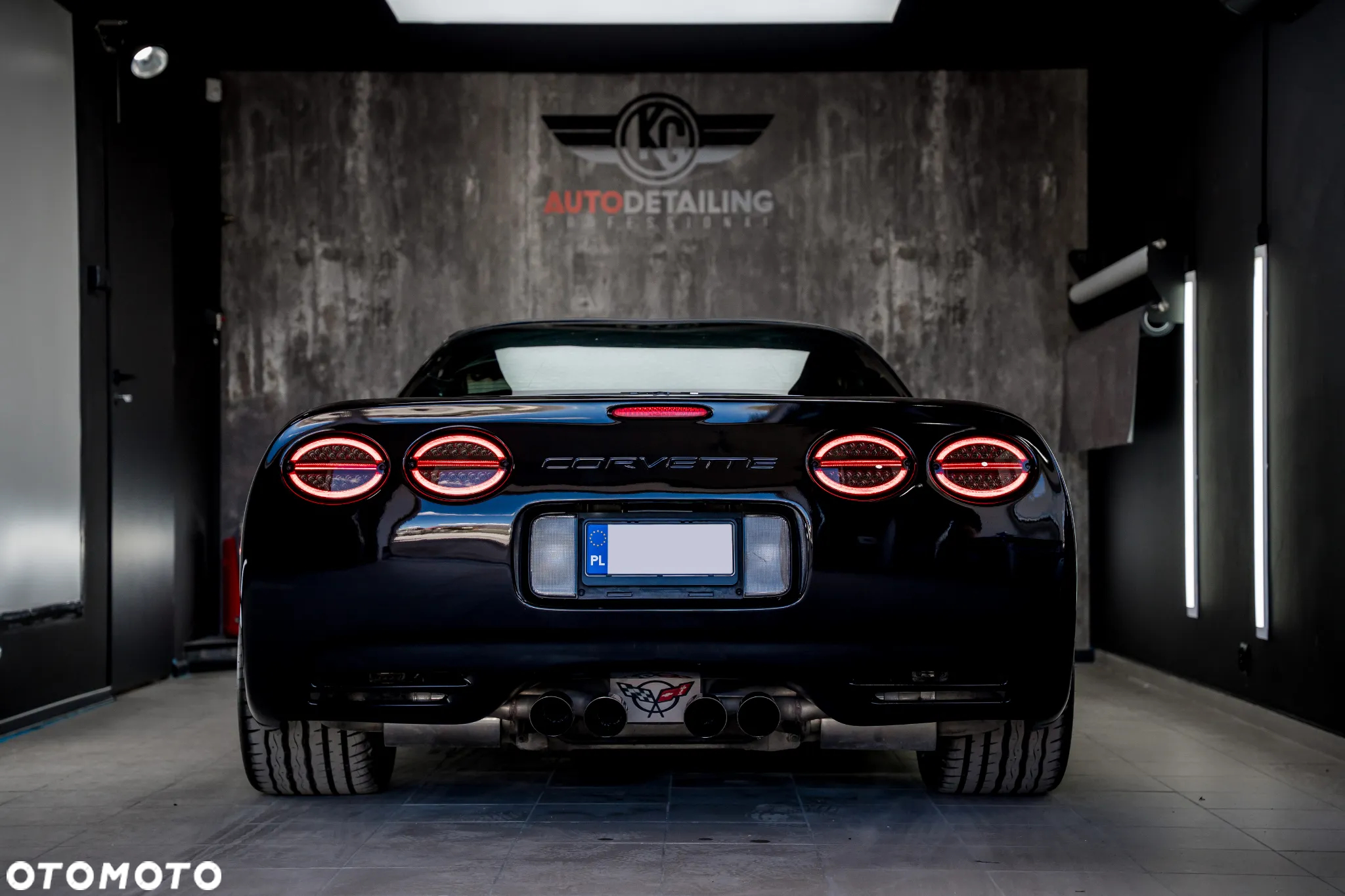 Chevrolet Corvette - 19