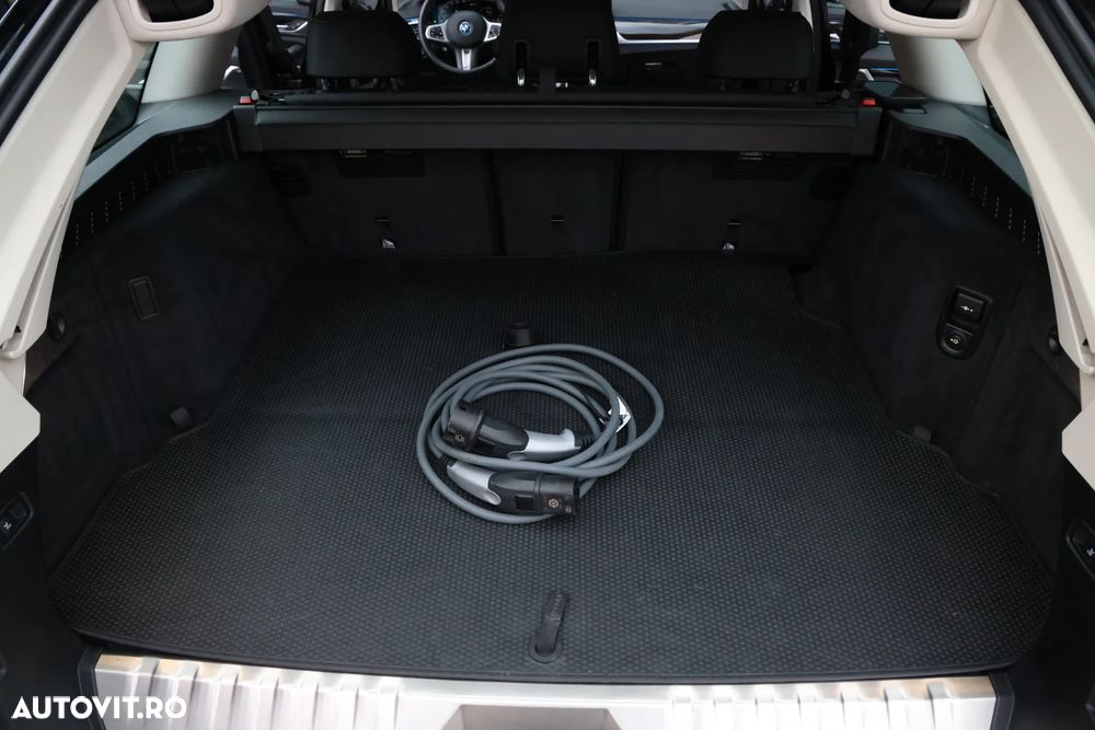 BMW Seria 5 530e xDrive Aut. Luxury Line - 33
