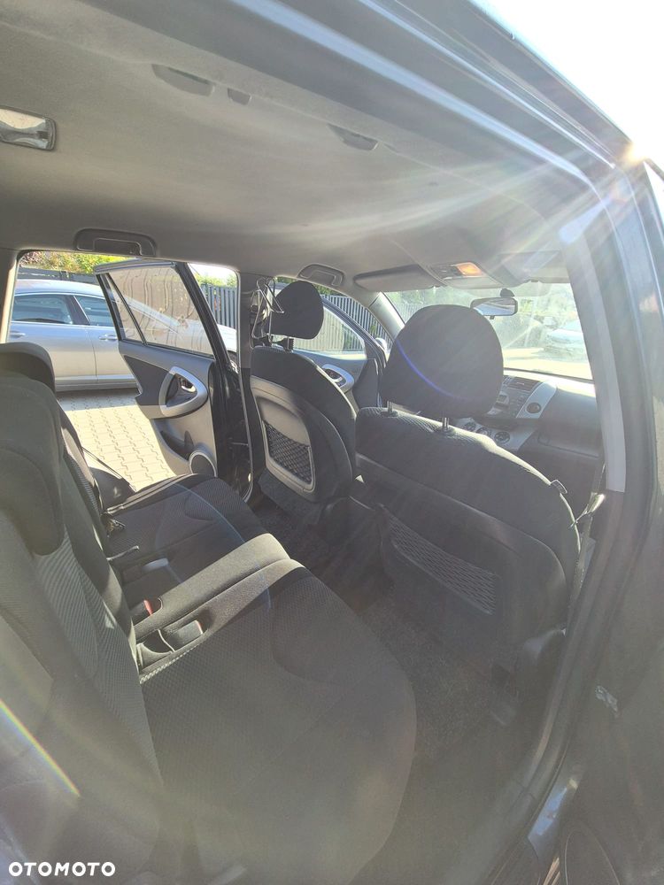 Toyota RAV4 2.0 VVT-i Premium - 10