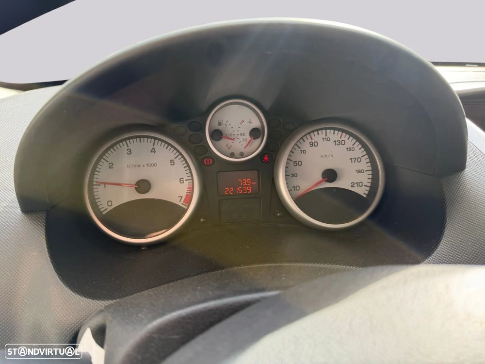Peugeot 206 - 10