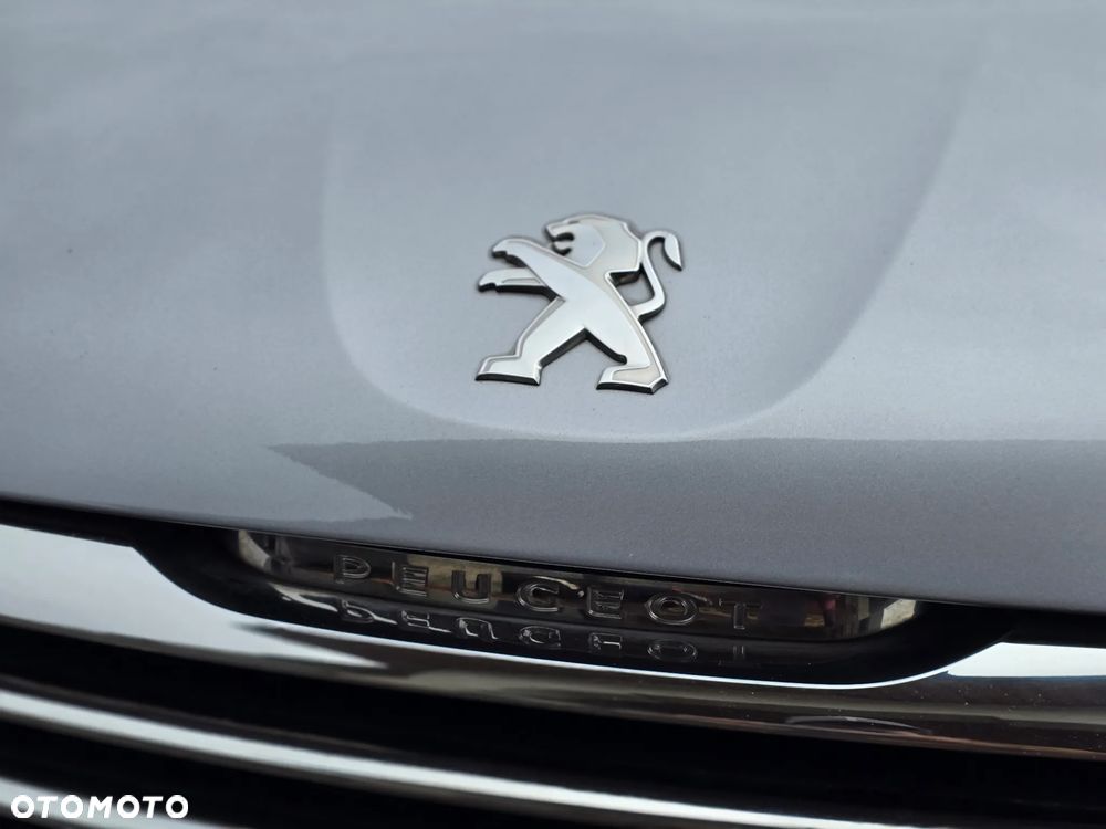 Peugeot 2008 - 9