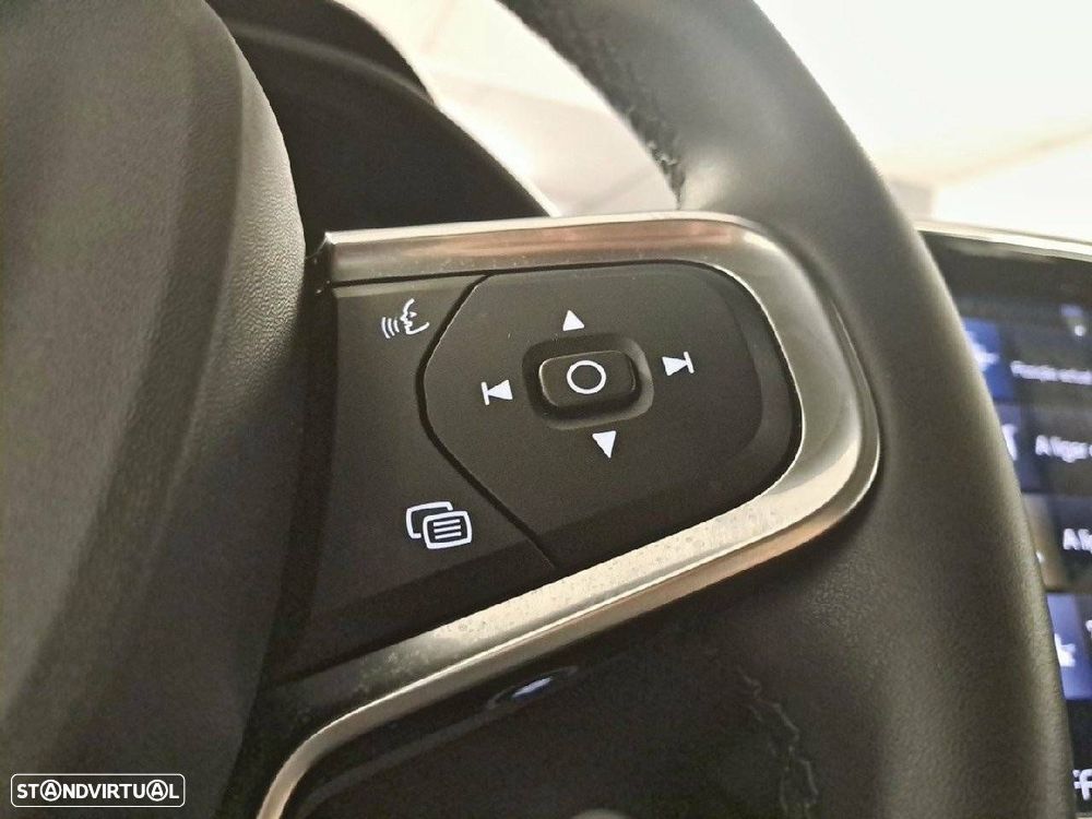 Volvo XC 40 1.5 T2 Momentum Plus Geartronic - 17