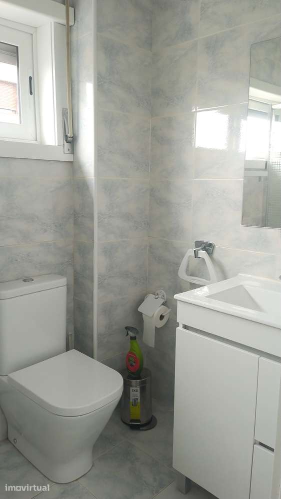 QUARTO individual c/ despesas incluídas - A 500m do METRO H. S. João - Grande imagem: 5/11