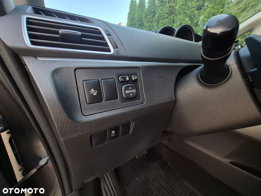 Toyota Verso 1.8 Prestige EU5 MS - 19