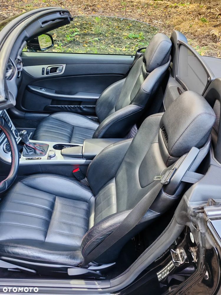 Mercedes-Benz SLK 200 (BlueEFFICIENCY) 7G-TRONIC - 16