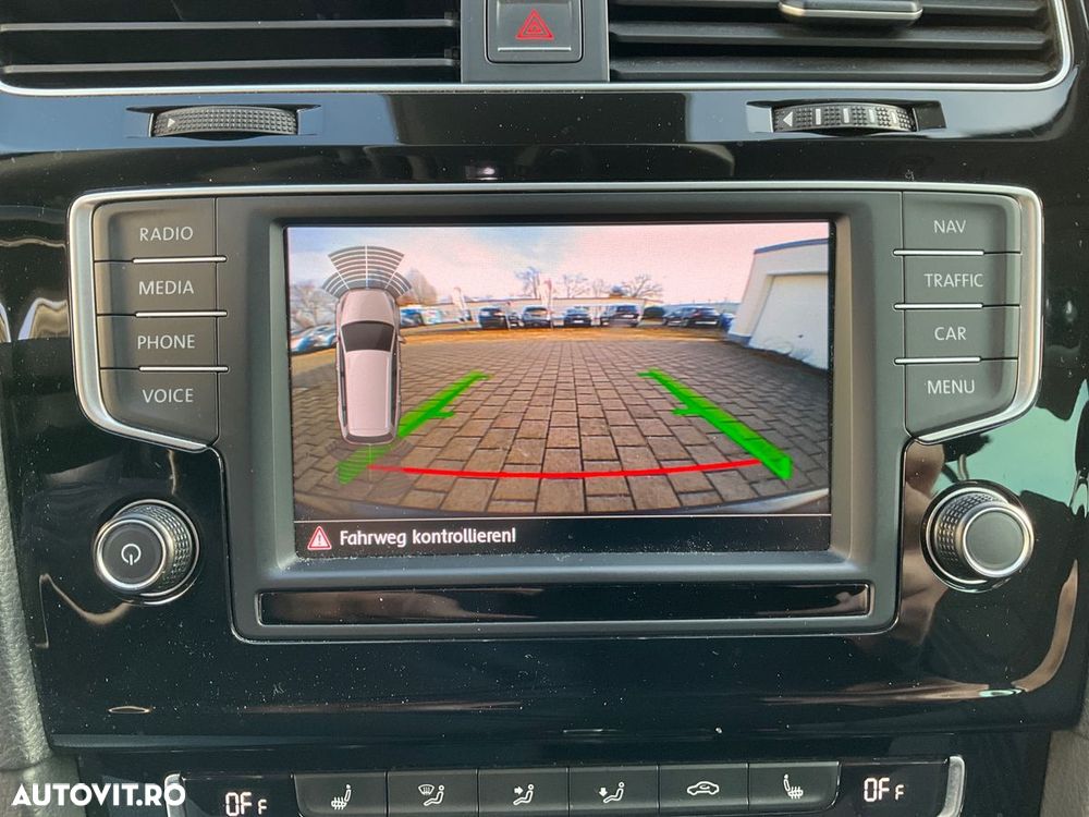 Volkswagen Golf 2.0 TDI BlueMotion Technology DSG Allstar - 7