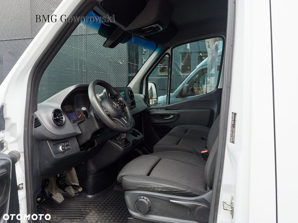 Mercedes-Benz Sprinter - 7