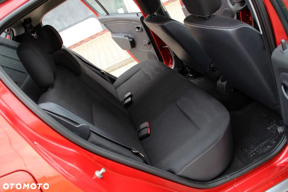 Dacia Sandero Stepway 1.6 - 28