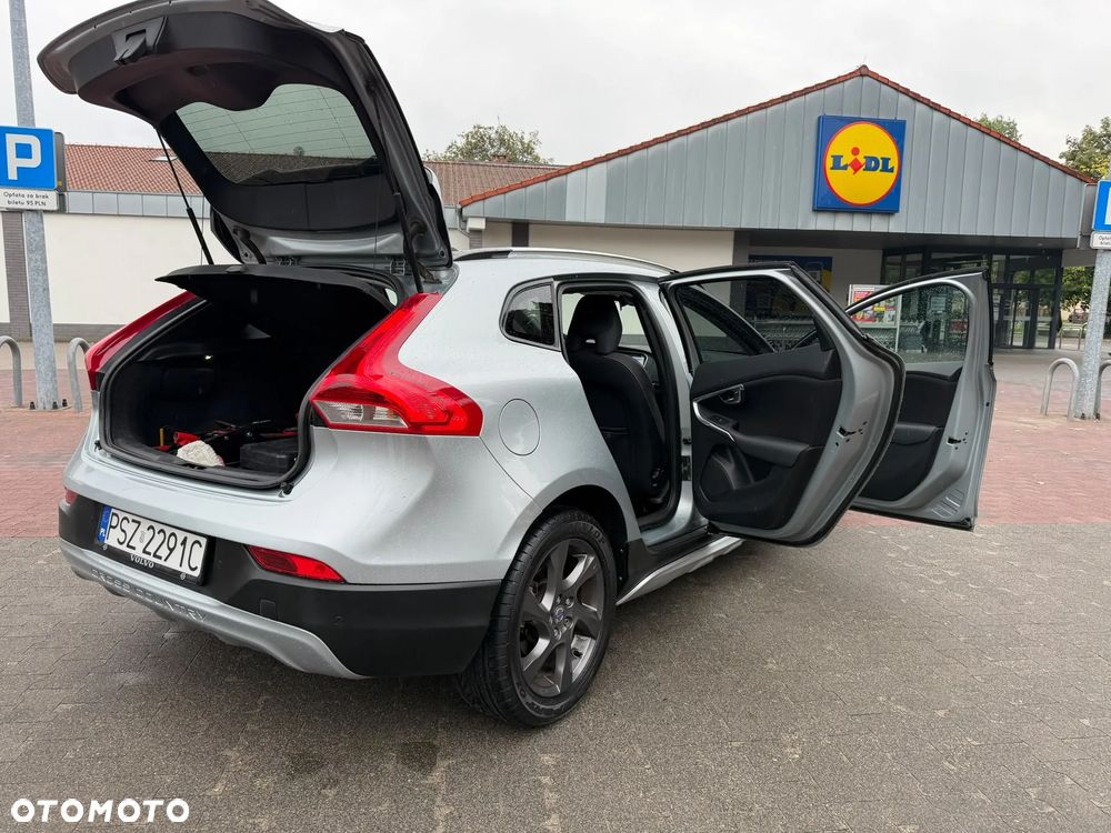 Volvo V40 Cross Country - 21