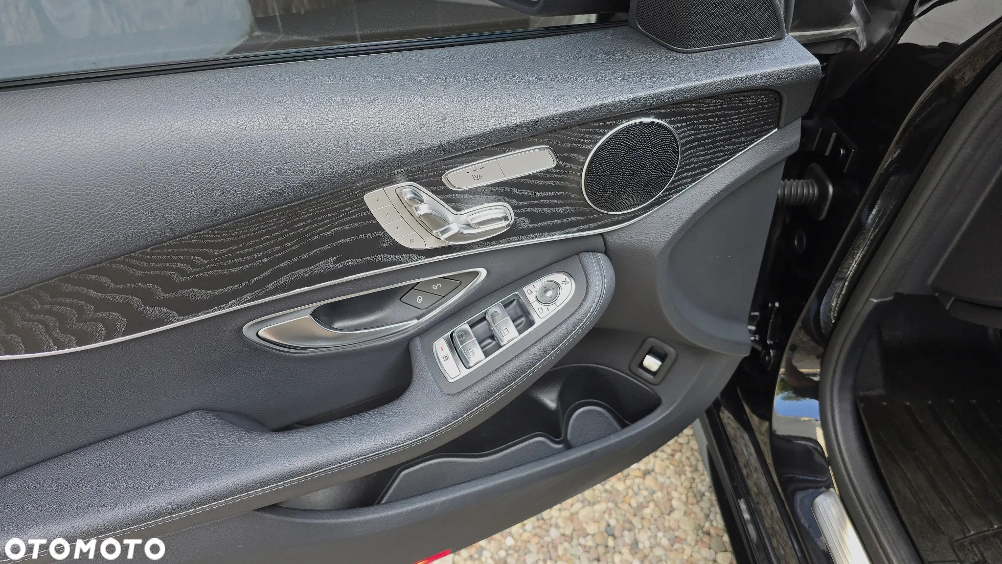 Mercedes-Benz Klasa C 300 9G-TRONIC AMG Line - 8