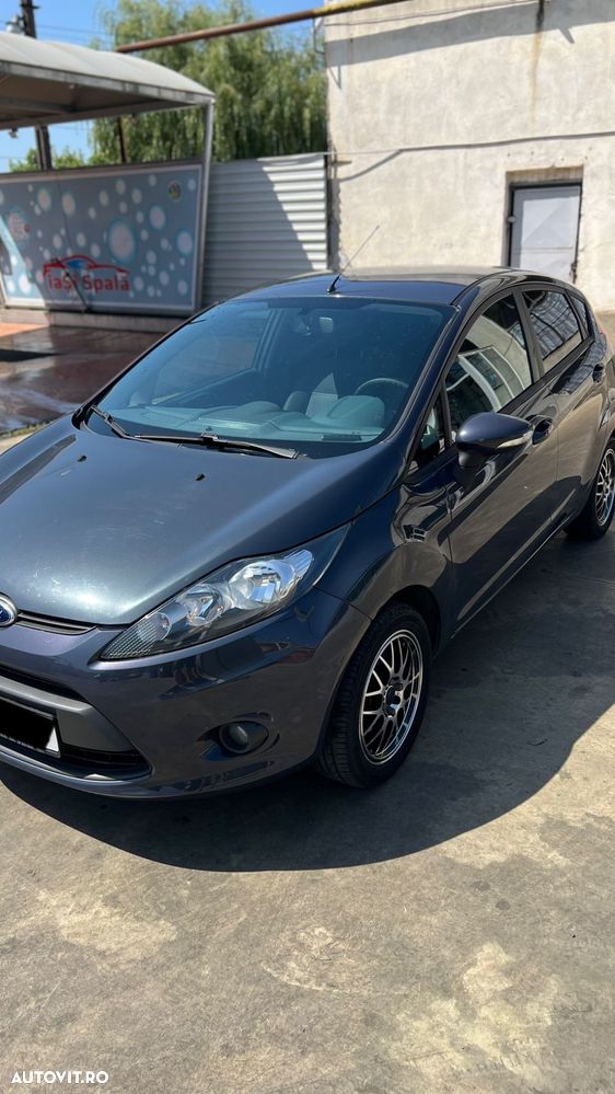 Ford Fiesta - 2