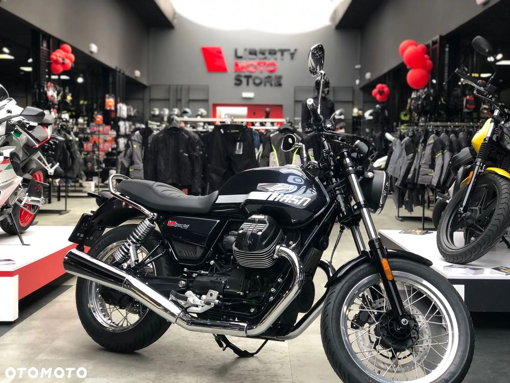 Moto Guzzi V7 - 12