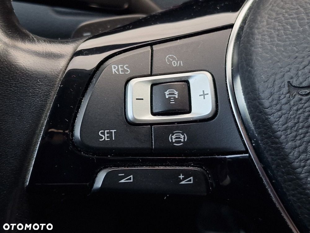 Volkswagen Golf Variant 1.5 TSI BMT Evo Highline DSG - 27