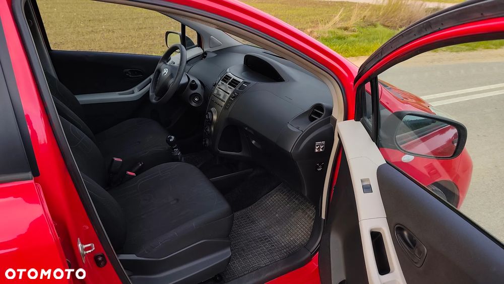 Toyota Yaris - 26