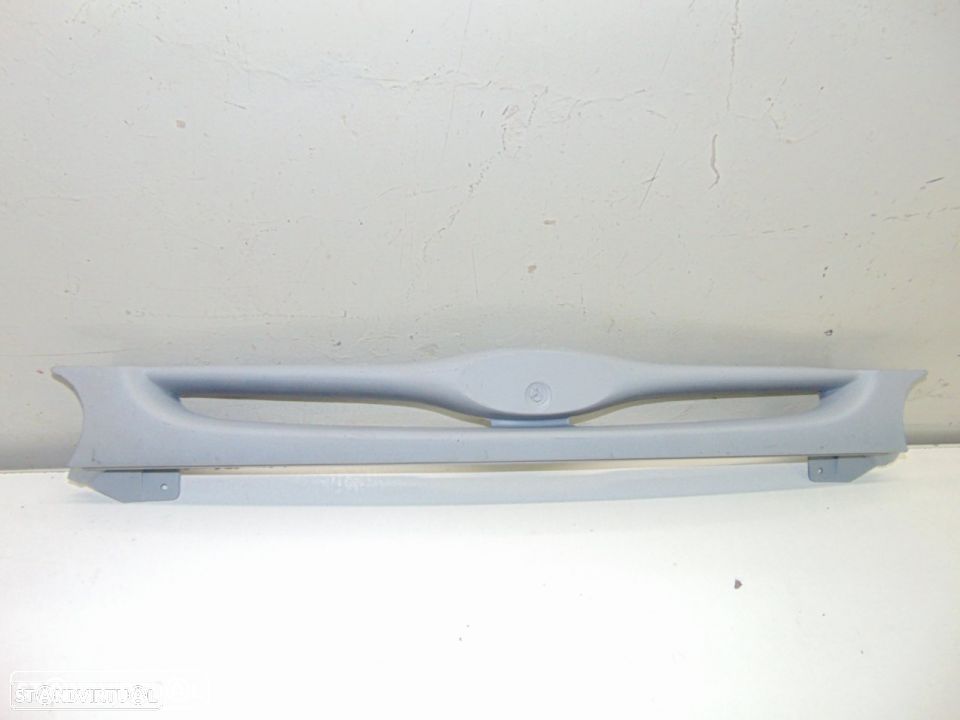 Ford Mondeo 1º modelo - grelha frontal - 1