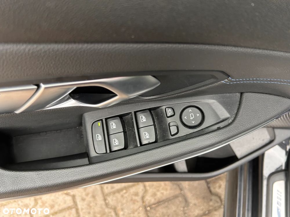 BMW Seria 3 320d xDrive M Sport Shadow sport - 14