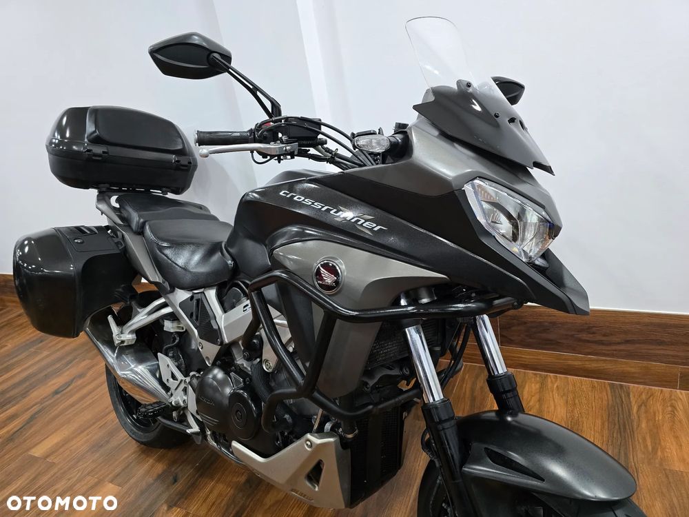 Honda VFR - 19