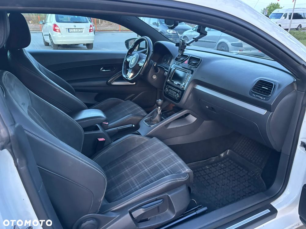 Volkswagen Scirocco 2.0 TDI - 15