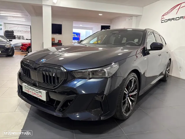 BMW i5 Touring eDrive40 Pack Desportivo M - 29