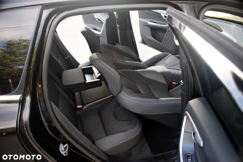 Volvo XC 60 D4 Drive-E Momentum - 32