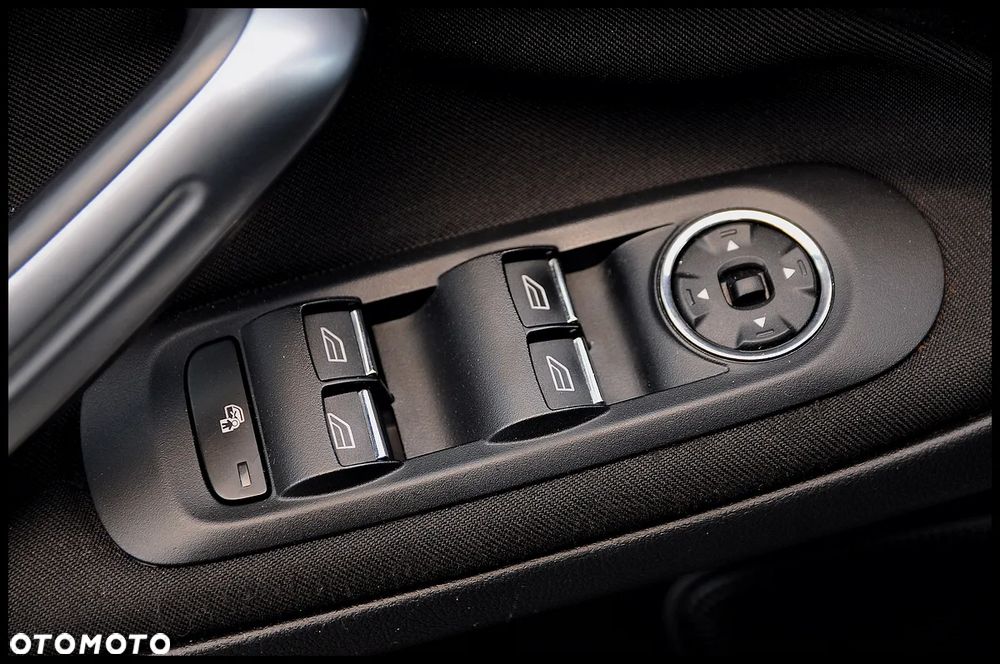 Ford S-Max 2.0 TDCi DPF Titanium X - 24