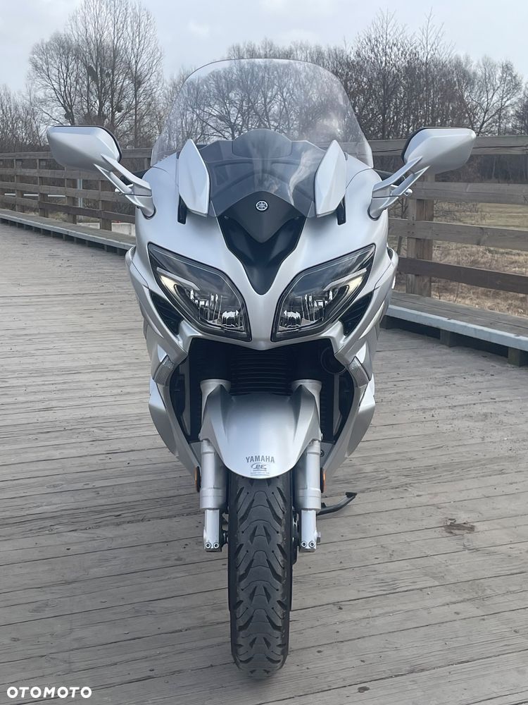 Yamaha FJR - 4