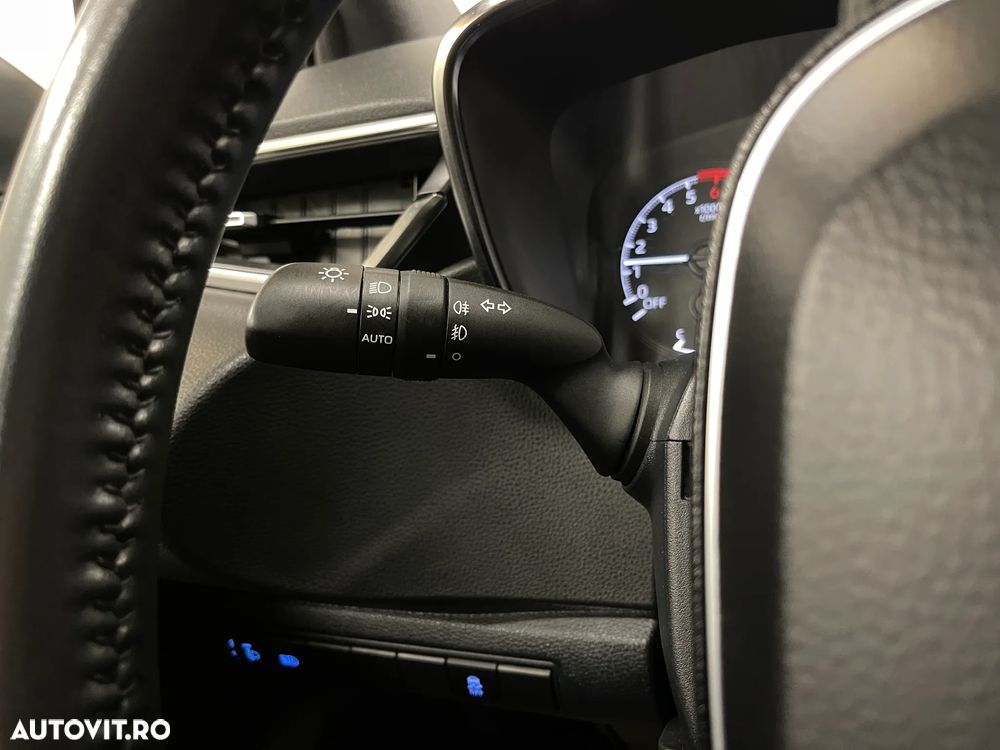 Toyota Corolla 1.8 Hybrid Business Edition - 21