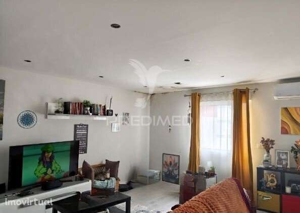 Apartamento T2 Laranjeiro com arrecadação - Grande imagem: 3/19